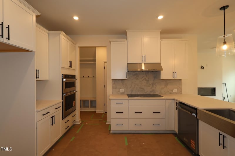 6973 Doddridge Ln, Cary, NC 27519