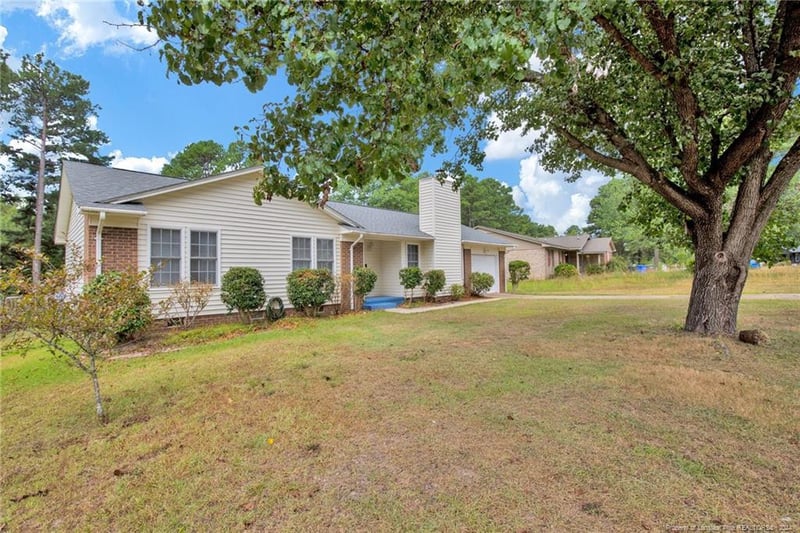 6974 Bostick Dr, Fayetteville, NC 28314