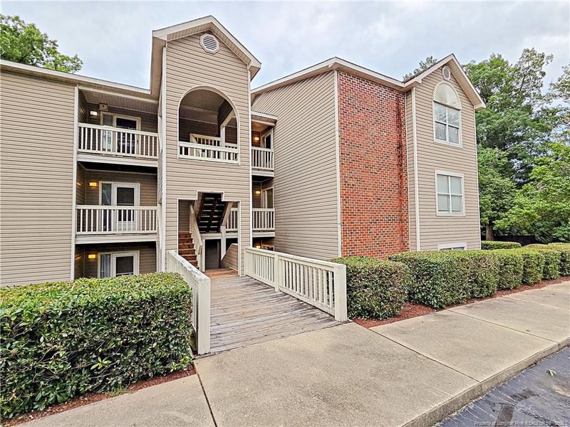 698 Bartons Landing Pl #4, Fayetteville, NC 28314