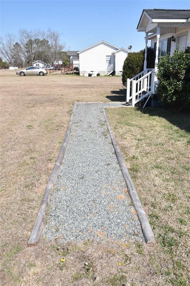 698 Thorne Rd, Selma, NC 27576