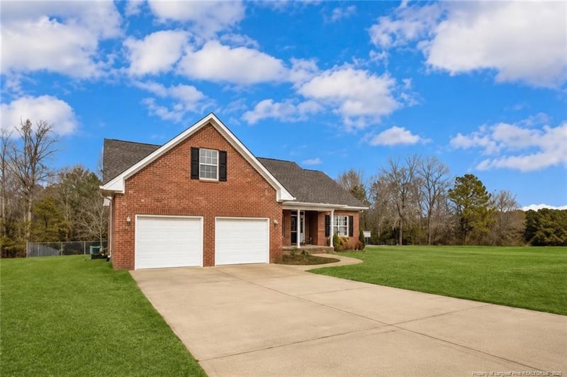 6980 Glynn Mill Farm Dr, Fayetteville, NC 28306