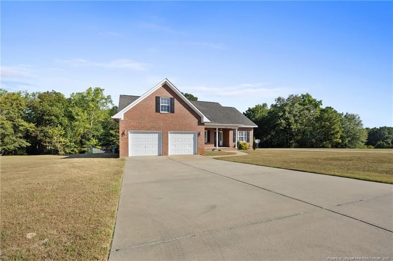 6980 Glynn Mill Farm Dr, Fayetteville, NC 28306