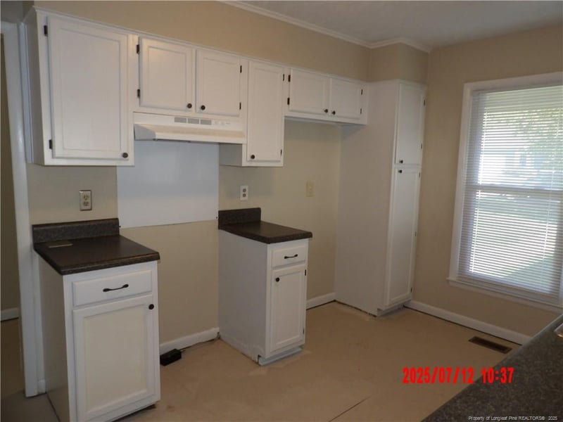 6986 Calamar Dr, Fayetteville, NC 28314