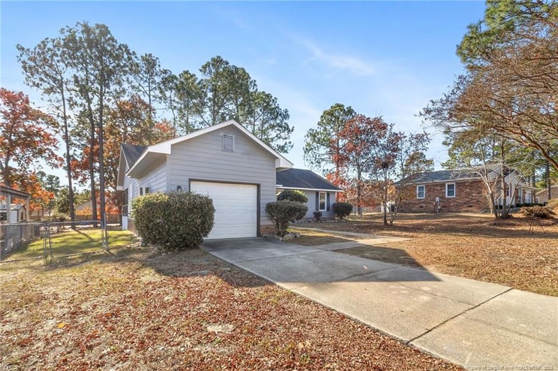6986 Calamar Dr, Fayetteville, NC 28314