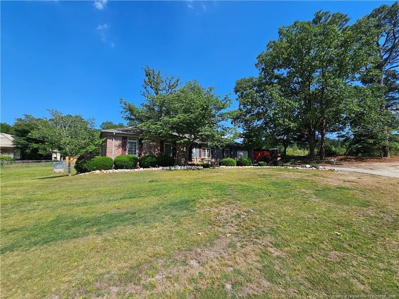 6998 Norge St, Fayetteville, NC 28311