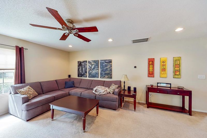 7 Bellmore Ct, Durham, NC 27703