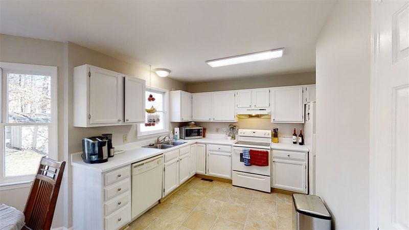 7 Big Bluff Pl, Durham, NC 27712