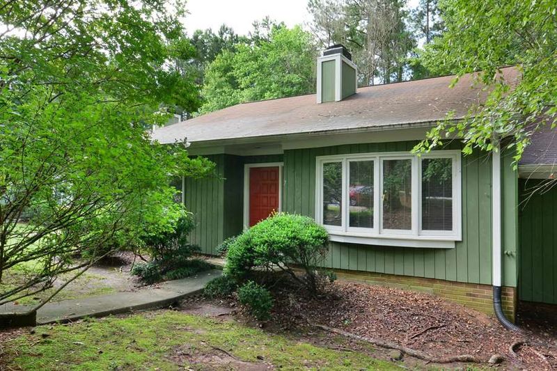 7 Bluebell Ct, Durham, NC 27713