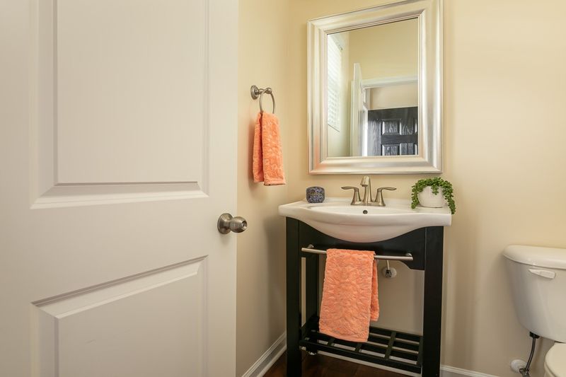 7 Bogie Ct, Durham, NC 27705