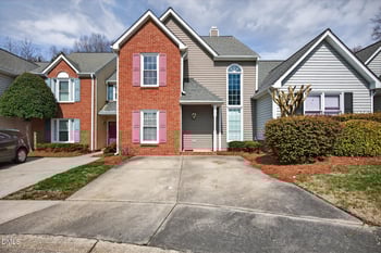7 Cedar Knoll Ct, Greensboro, NC 27407