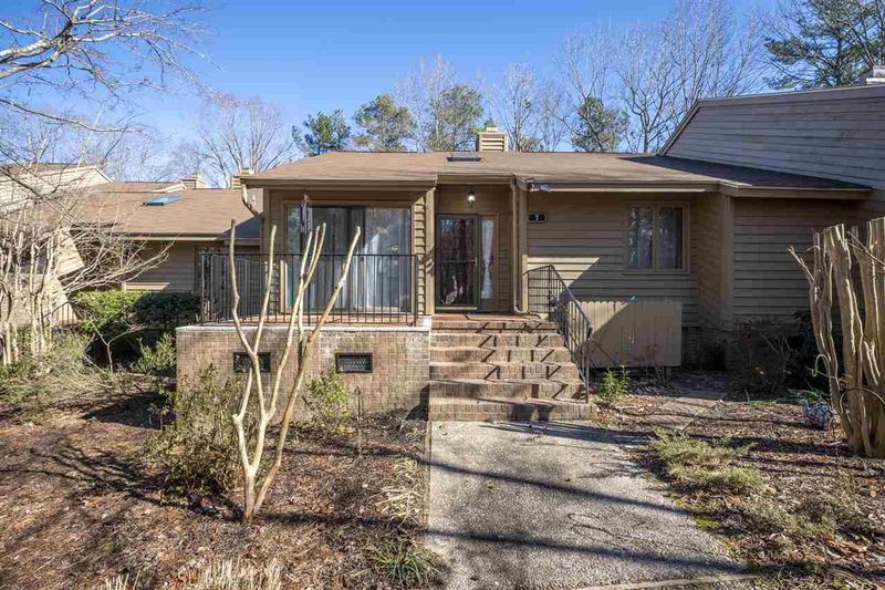 7 Creekview Ln, Durham, NC 27705