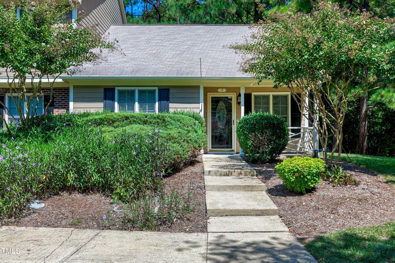 7 Crystal Oaks Ct, Durham, NC 27707 | Raleigh Realty