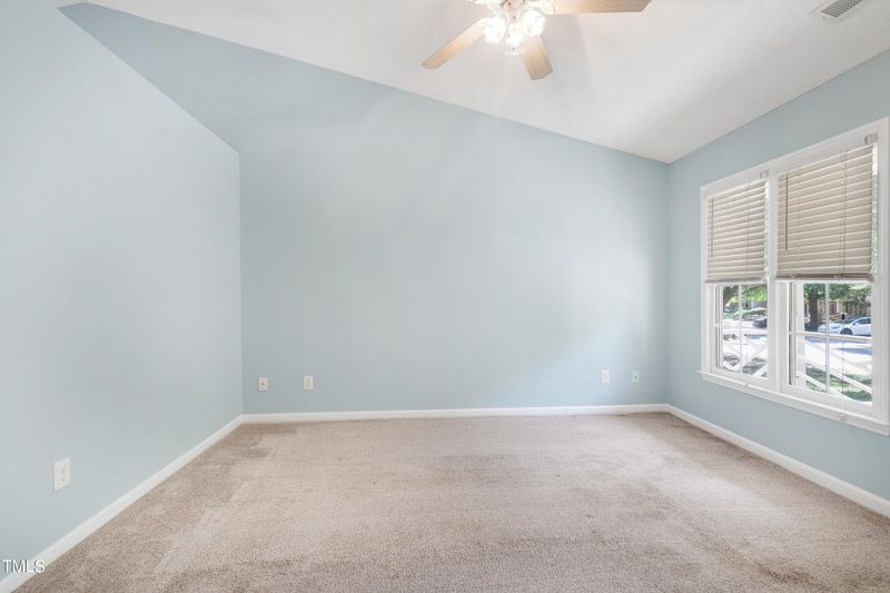 7 Crystal Oaks Ct, Durham, NC 27707 | Raleigh Realty