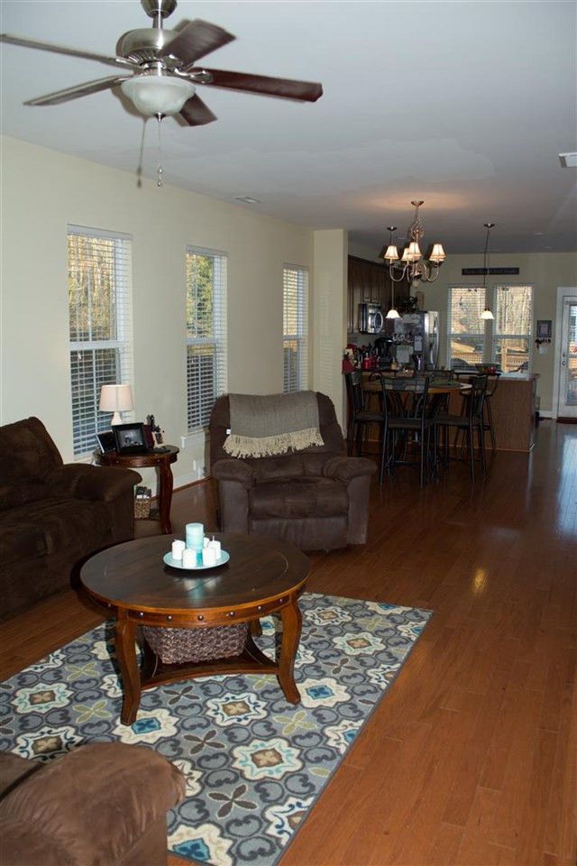 7 Danbury Ct, Pittsboro, NC 27312