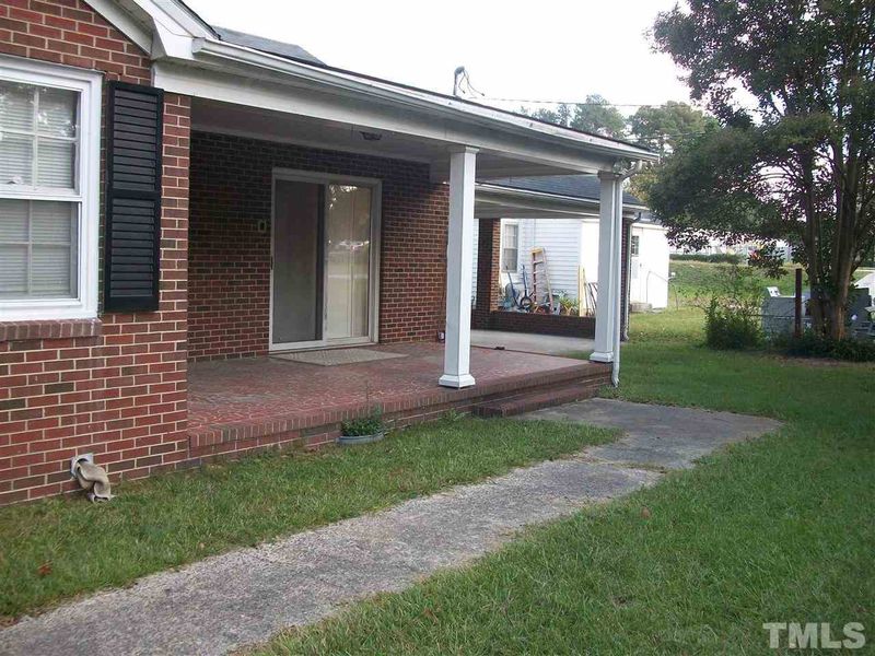 7 Edgerton St, Smithfield, NC 27577