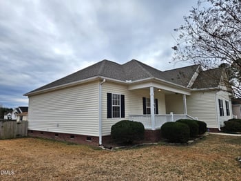 7 Edgewater Dr, Smithfield, NC 27577