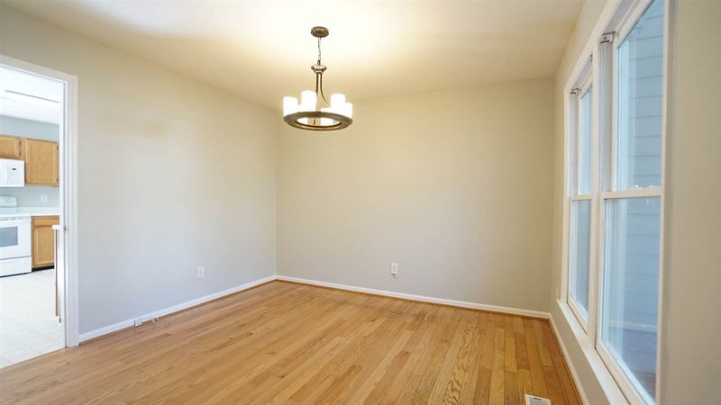 7 Flagstaff Ct, Durham, NC 27713