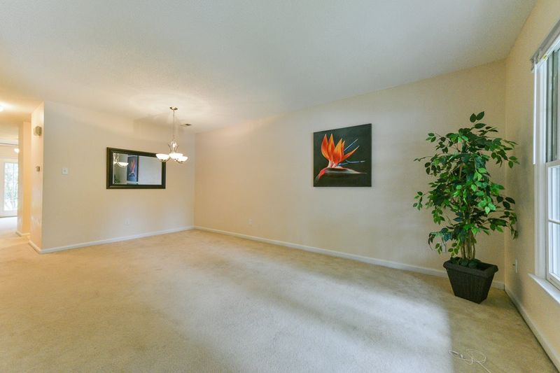 7 Forest Oaks Dr, Durham, NC 27705