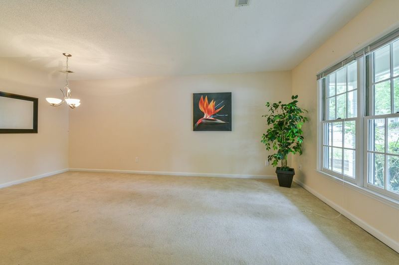 7 Forest Oaks Dr, Durham, NC 27705