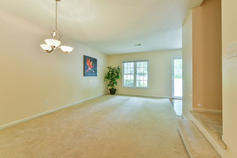 7 Forest Oaks Dr, Durham, NC 27705