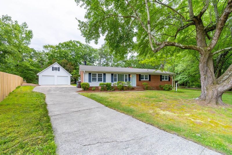 7 Greenfield Ct, Durham, NC 27705