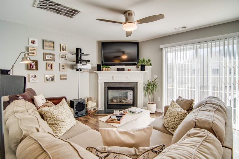 7 Grosbeak Ln, Durham, NC 27713