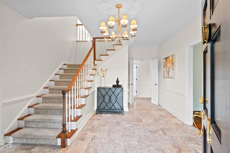 7 Heather Pl, Durham, NC 27707