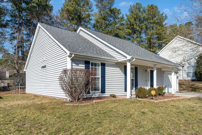 7 N Indian Creek Pl, Durham, NC 27703