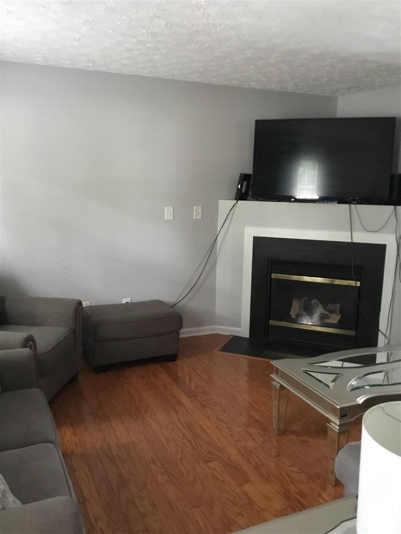 7 Kitty Hawk Ct, Durham, NC 27703