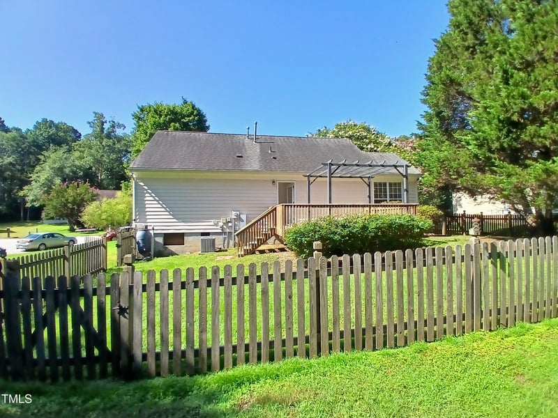 7 Lorelei Ct, Durham, NC 27713