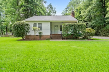 7 Meadowbrook Ave, Durham, NC 27712