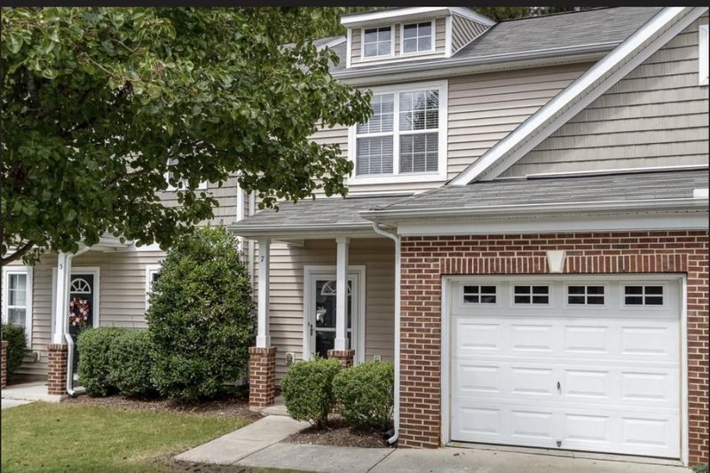 7 Red Feather Ct, Durham, NC 27704