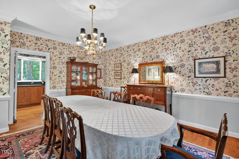 7 Sagamore Pl, Hillsborough, NC 27278