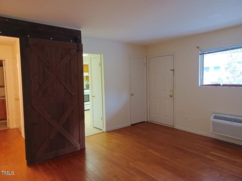 7 Shepherd Ln, Chapel Hill, NC 27514