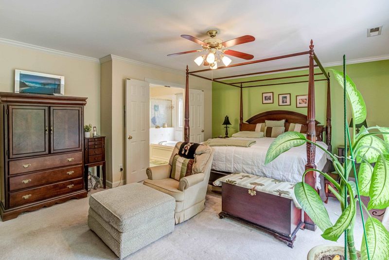 7 St Andrews Ct, Durham, NC 27707
