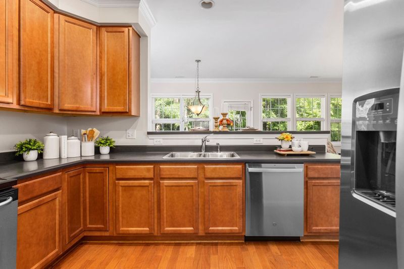 7 Stirrup Ln, Durham, NC 27703