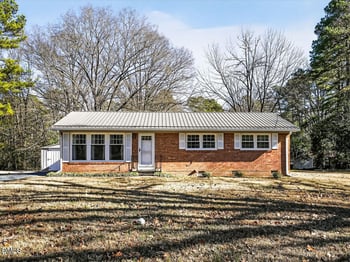 7 Travis Cir, Durham, NC 27713
