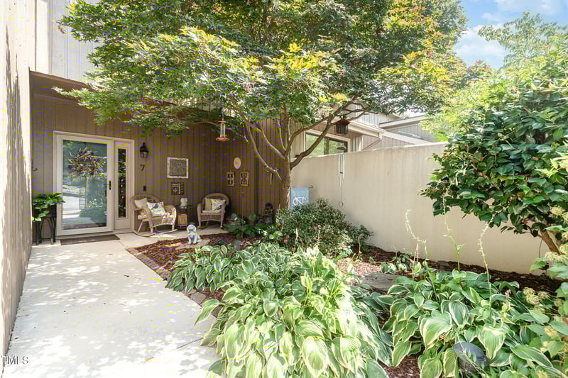 7 Weybridge Pl, Chapel Hill, NC 27517