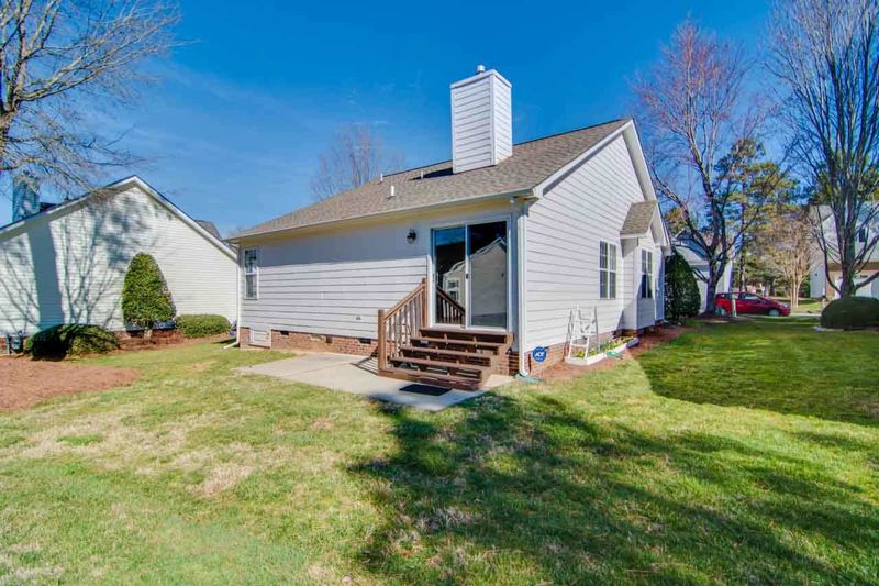 7 Whittier Way, Durham, NC 27712
