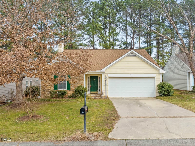 7 Windsor Glen Dr, Durham, NC 27703