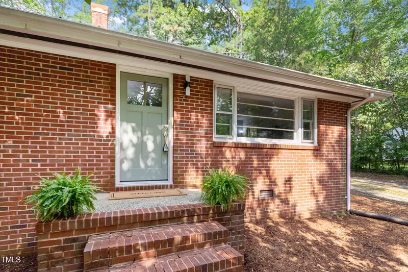 7 Woodward Way, Chapel Hill, NC 27516