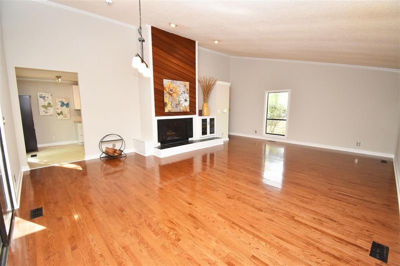 7 Yarmouth Pl, Durham, NC 27707