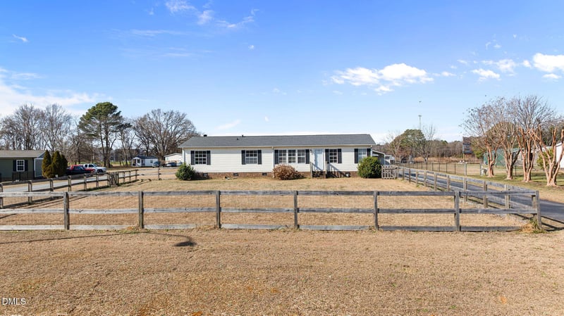 70 Alyssum Dr, Four Oaks, NC 27524