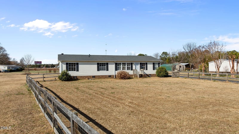 70 Alyssum Dr, Four Oaks, NC 27524