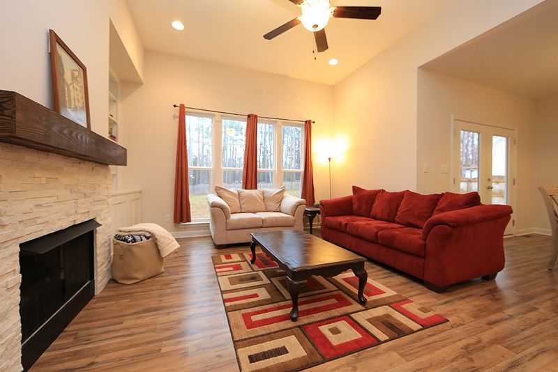 70 Applegate Dr, Franklinton, NC 27525