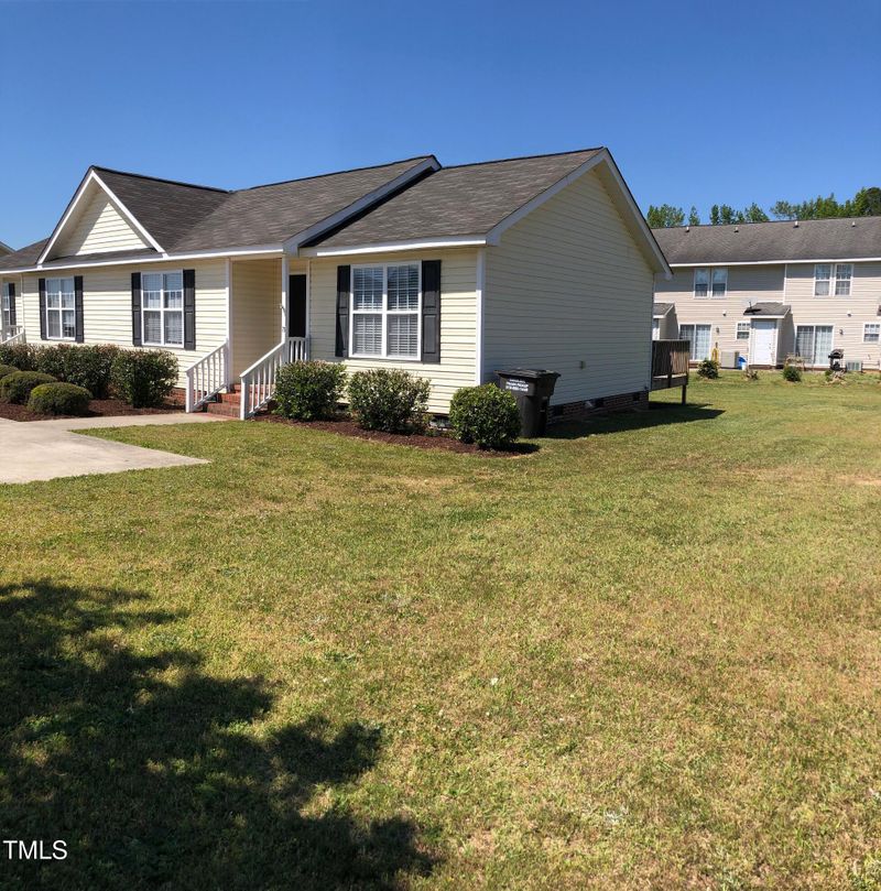 70 Ariel St, Lillington, NC 27546