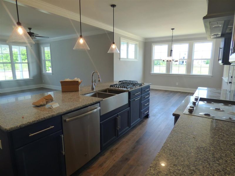 70 Brookshire Dr, Youngsville, NC 27596