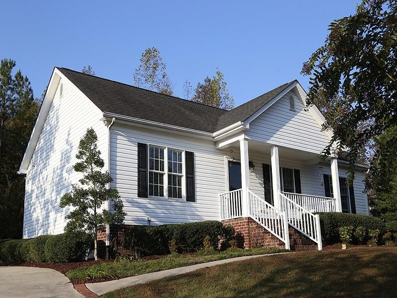 70 Buckingham Dr, Franklinton, NC 27525