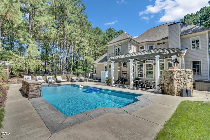 70 Calabria Ct, Clayton, NC 27527