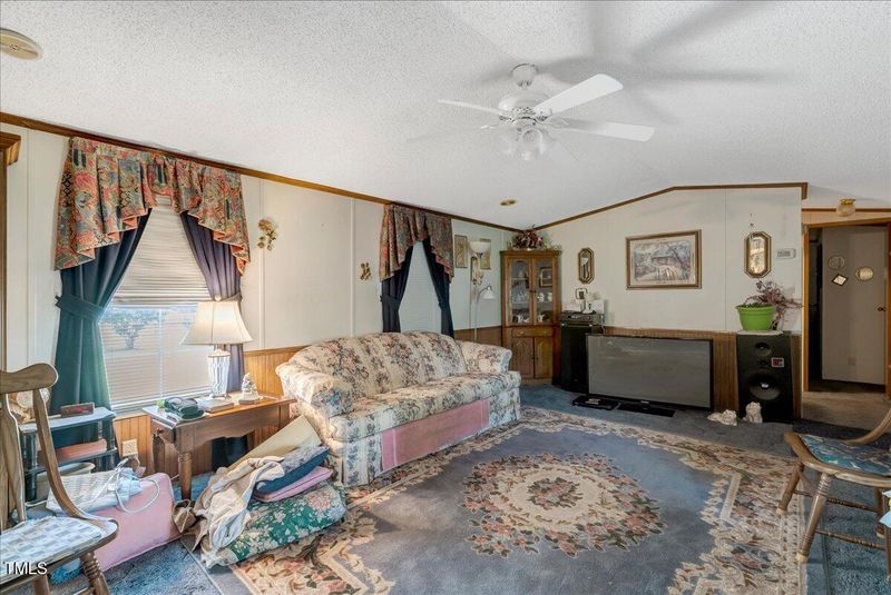 70 Fieldside Dr, Louisburg, NC 27549